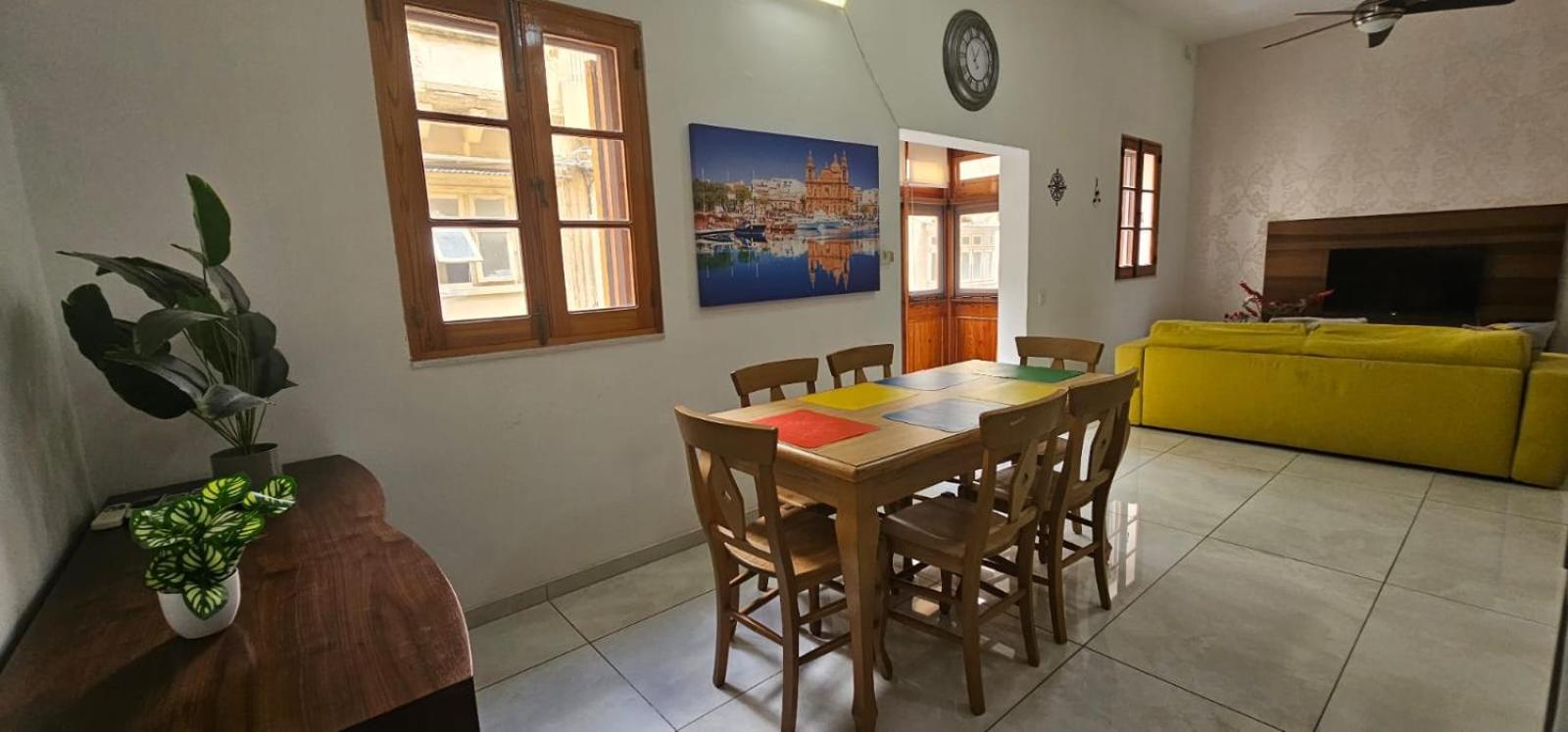 3 Floors Villa On Promenade 4 Bedrooms 3 Bathrooms Sliema Exterior photo