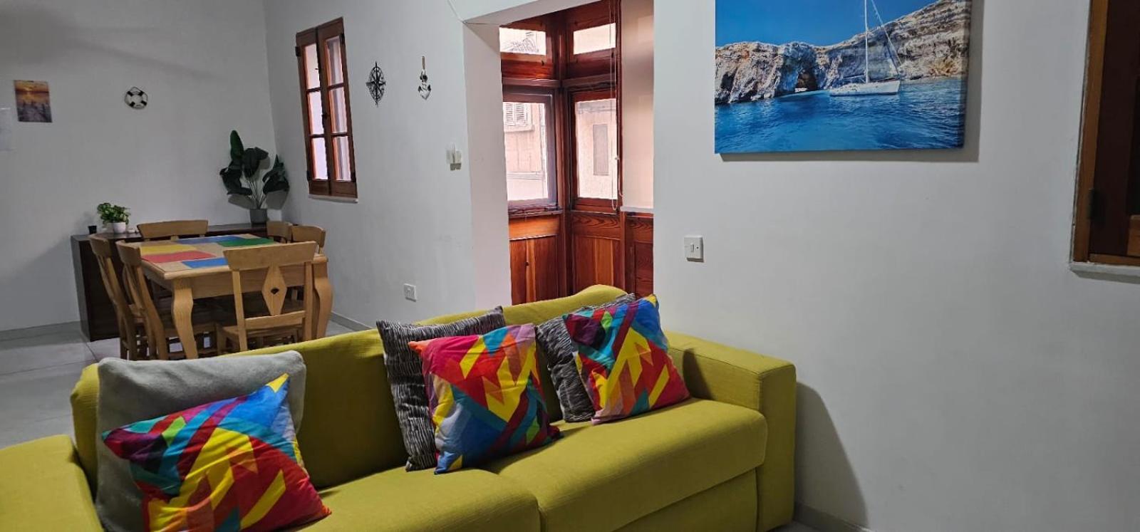 3 Floors Villa On Promenade 4 Bedrooms 3 Bathrooms Sliema Exterior photo